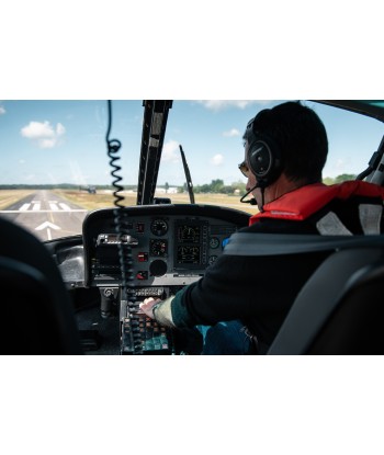TOUSSUS - Vol d'initiation au pilotage AS350 20min